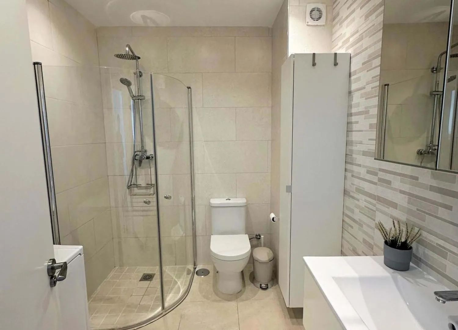 Shr055 Apartamento Playa Torrecilla Con Piscina Nerja Spain